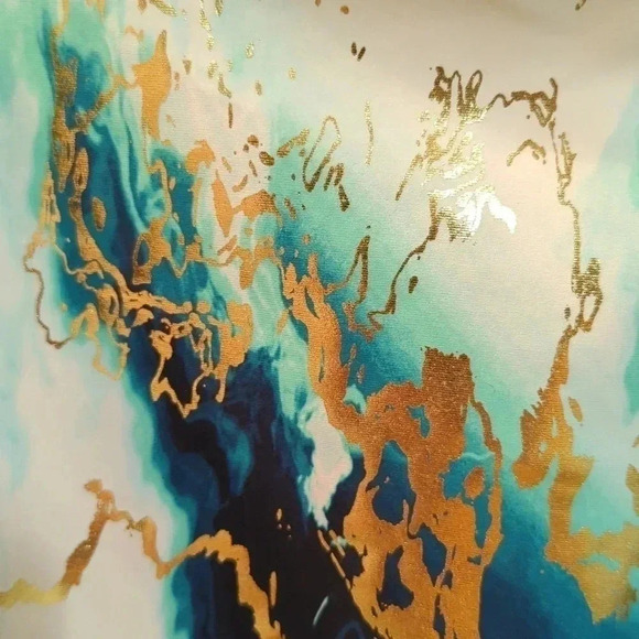 Sport/Swim Top - Picture 4 of 9